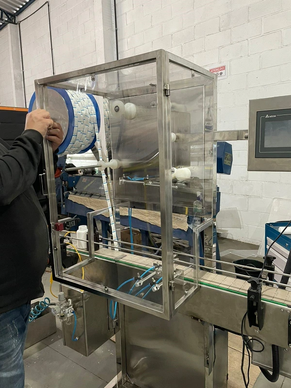 Insersora de sílica automática fabricada pela Núcleo Automação